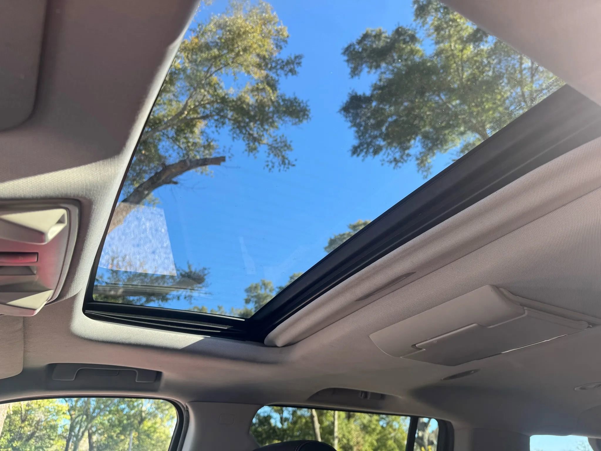 Used 2015 GMC Yukon XL Denali w/ Premium Package image 20