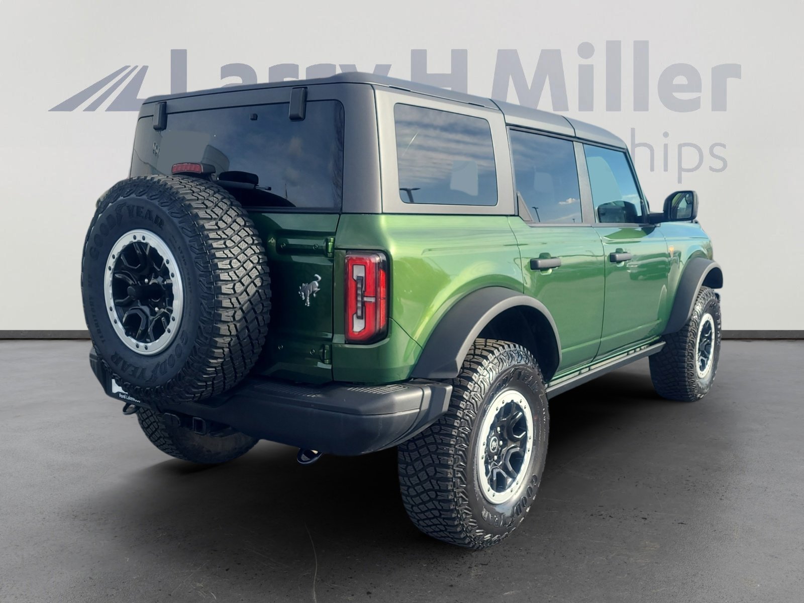 Certified 2024 Ford Bronco Badlands w/ Sasquatch Package image 5