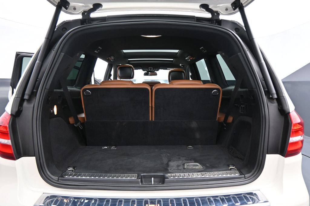 Used 2018 Mercedes-Benz GLS 550 4MATIC image 32