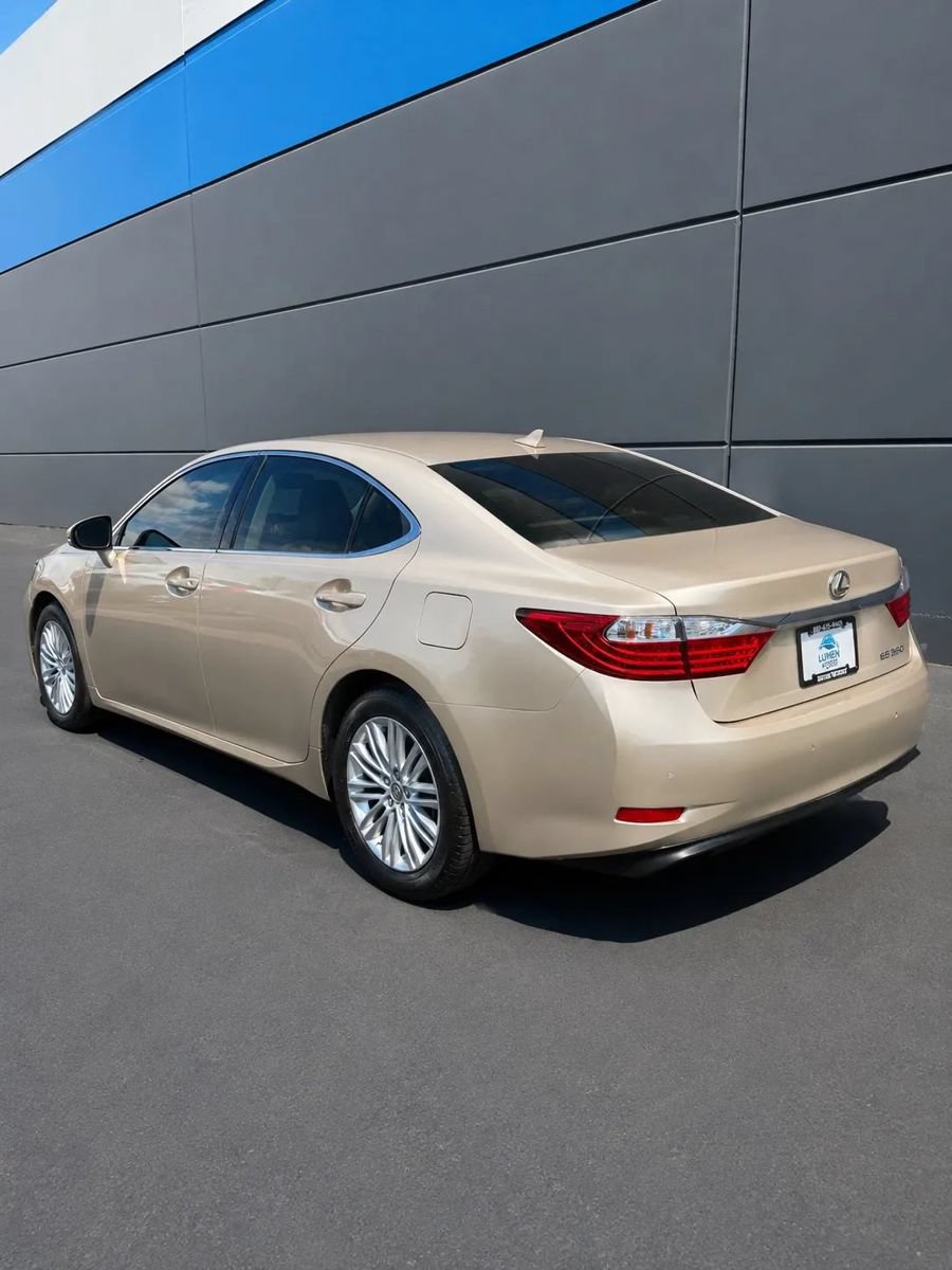 Used 2014 Lexus ES 350 w/ Luxury Package FWD image 7