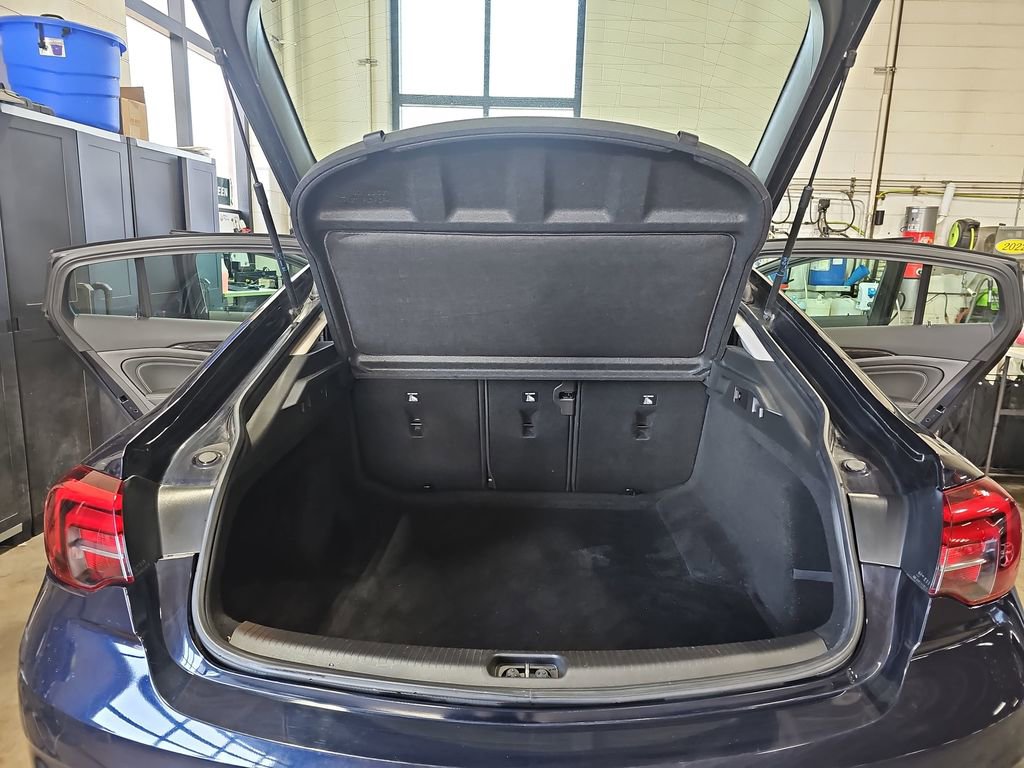 Used 2018 Buick Regal Preferred w/ Driver Confidence Package #1 image 12