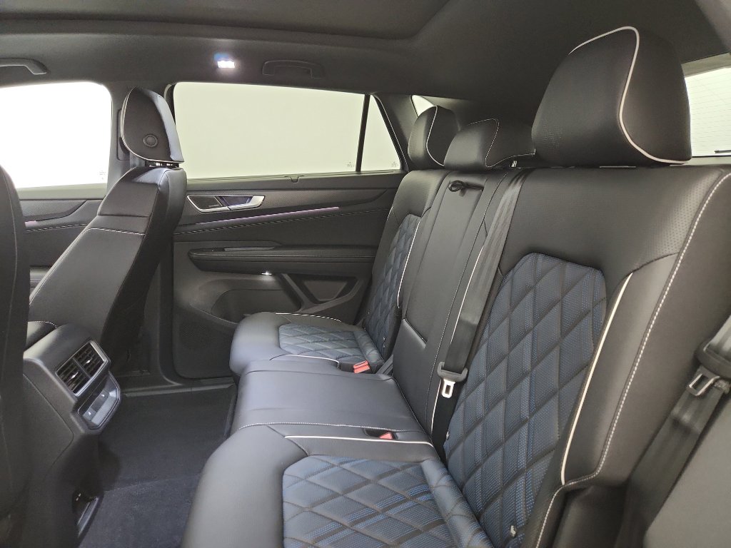 New 2026 Volkswagen Atlas Cross Sport SEL Premium R-Line image 33