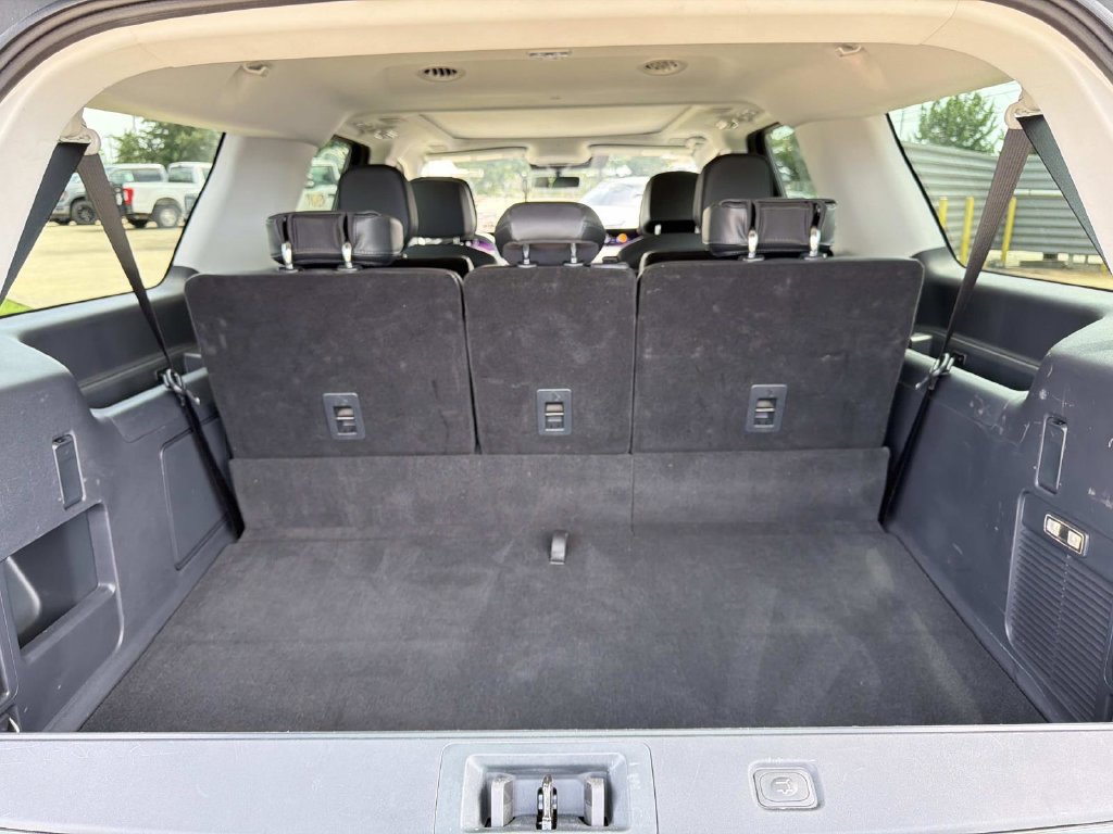 Certified 2025 Lincoln Navigator L Reserve AWD/4WD image 9