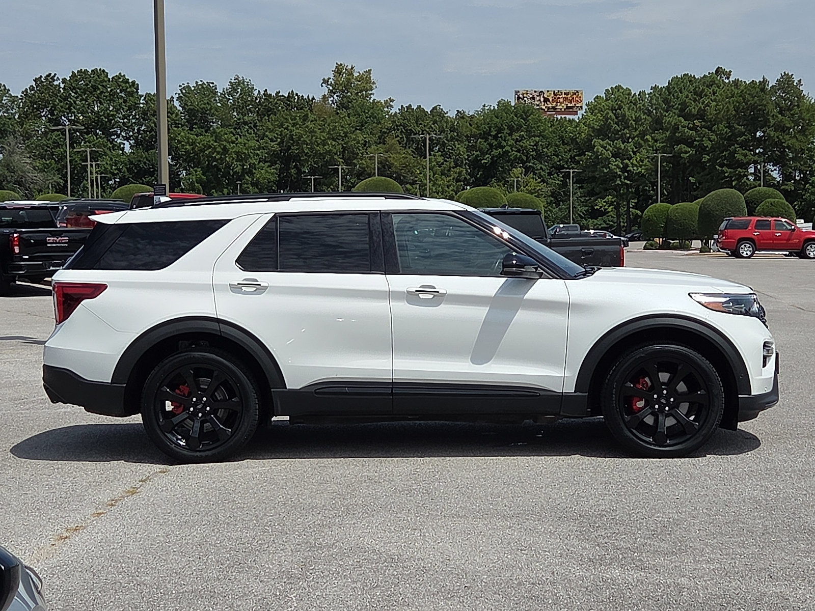 Used 2022 Ford Explorer ST w/ Equipment Group 401A AWD/4WD image 6