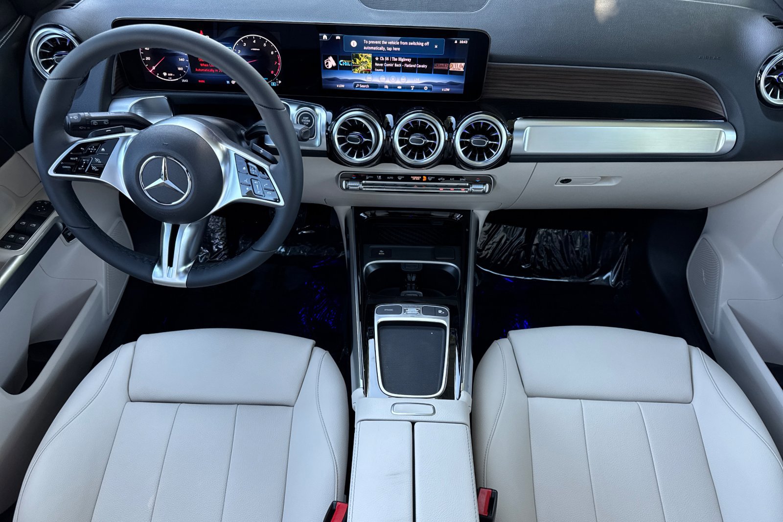 New 2026 Mercedes-Benz GLB 250 4MATIC image 13
