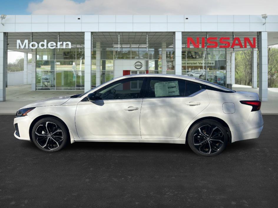 New 2025 Nissan Altima 2.5 SR image 7