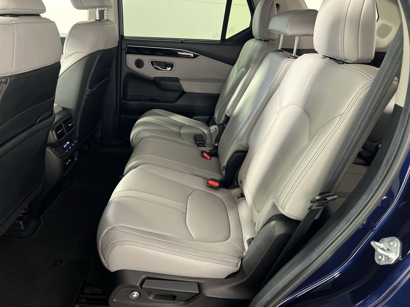 Used 2025 Honda Pilot Touring image 26