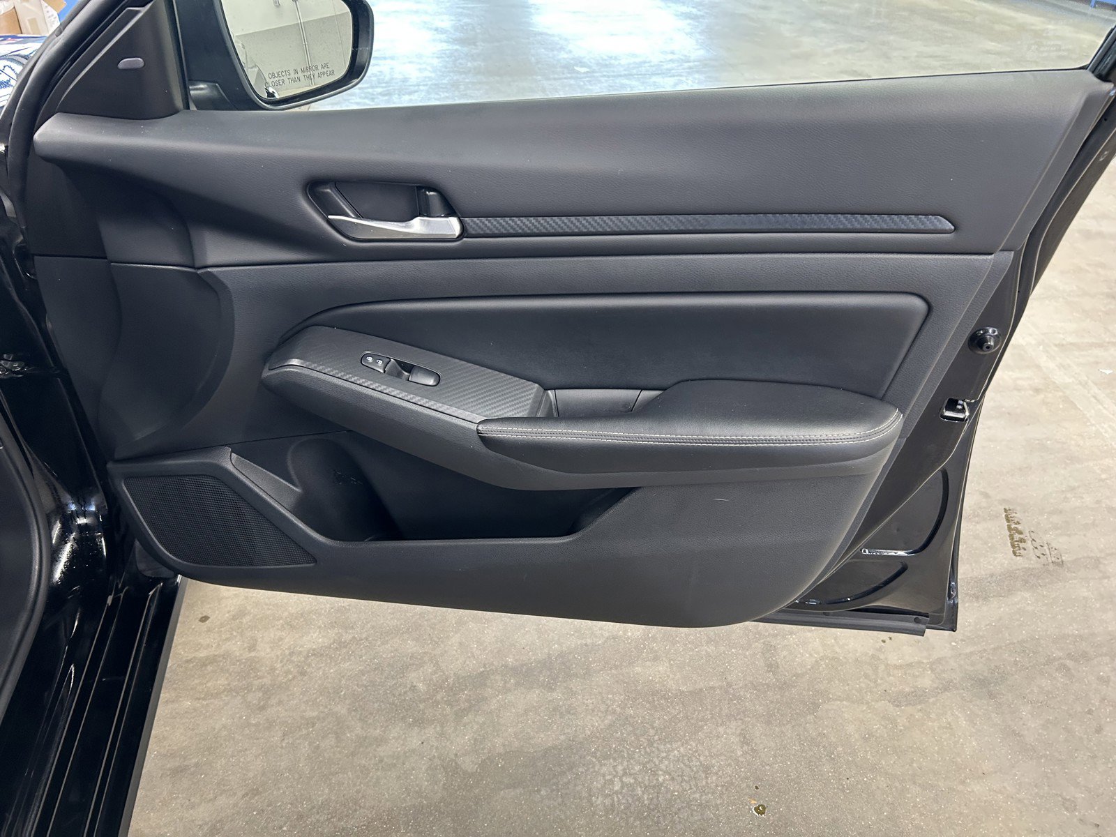 Used 2024 Nissan Altima 2.5 SV image 18