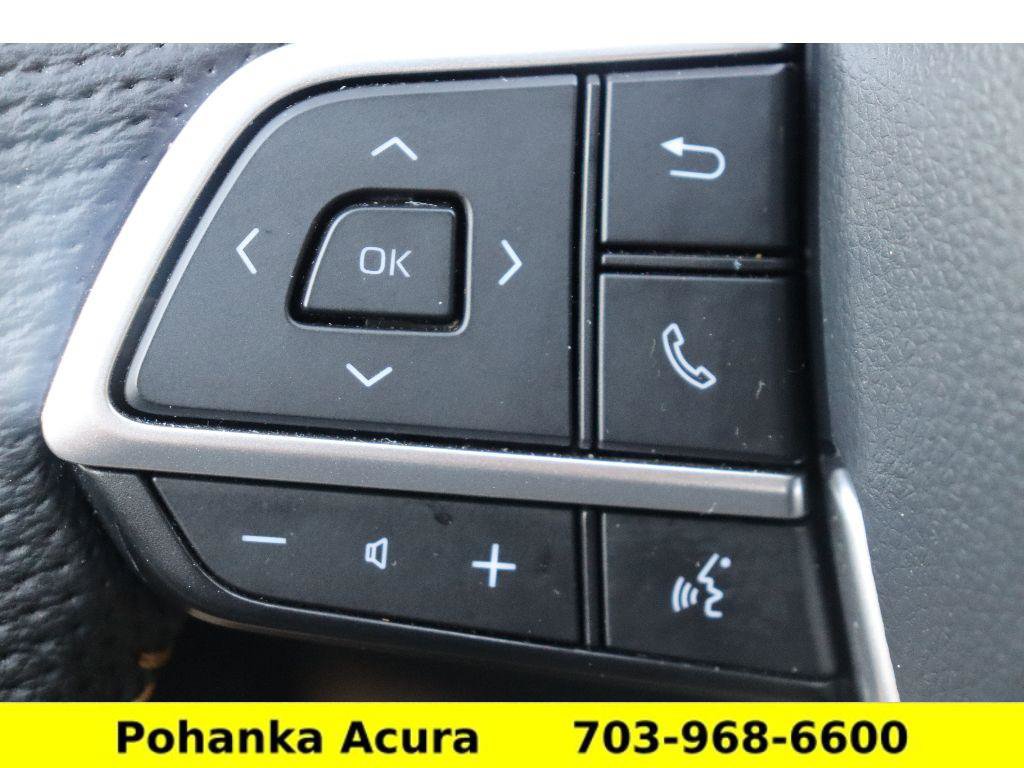 Used 2025 Toyota Sienna XLE Woodland Edition image 12