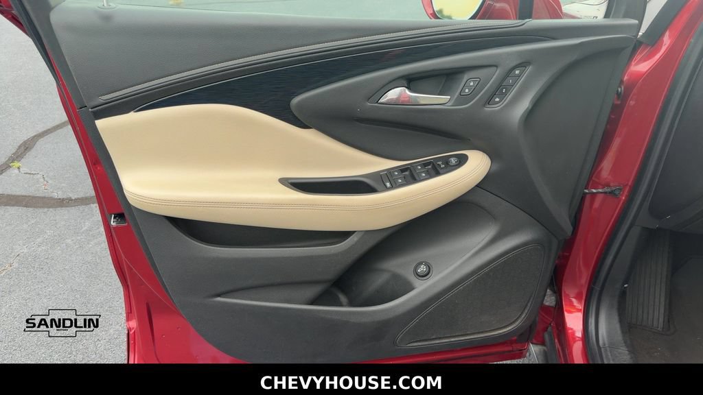 Used 2017 Buick Envision Essence FWD image 10