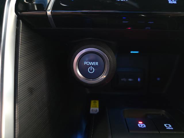 Used 2021 Toyota Venza Limited w/ Advanced Technology Package image 16