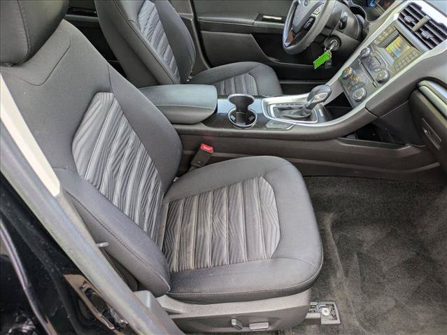 Used 2016 Ford Fusion SE FWD image 19
