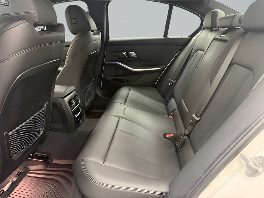 Used 2021 BMW 330i Sedan w/ Convenience Package RWD image 15