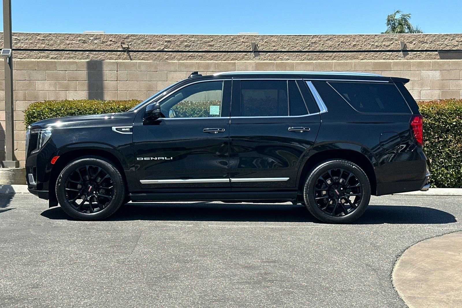 Certified 2022 GMC Yukon Denali w/ Max Trailering Package AWD/4WD image 7