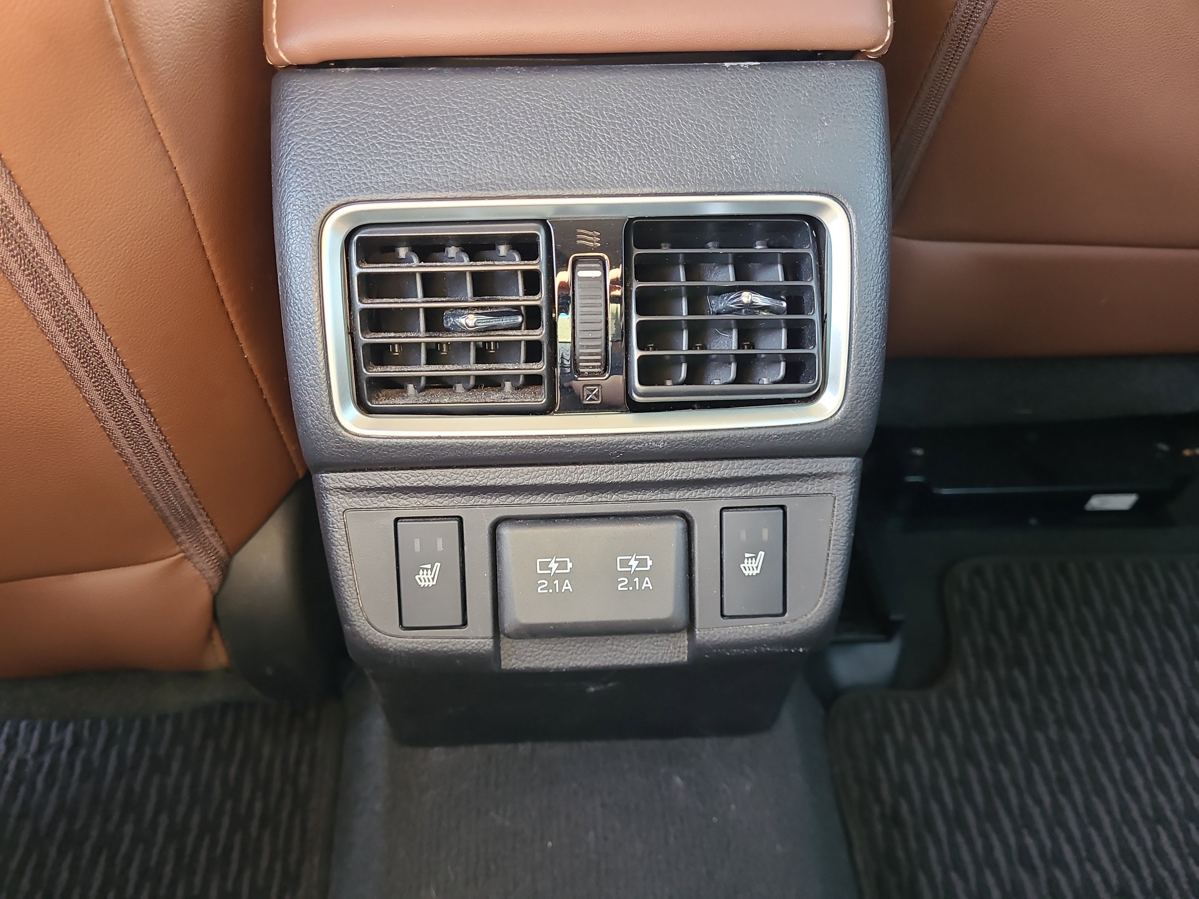 Used 2019 Subaru Outback 2.5i Touring image 14