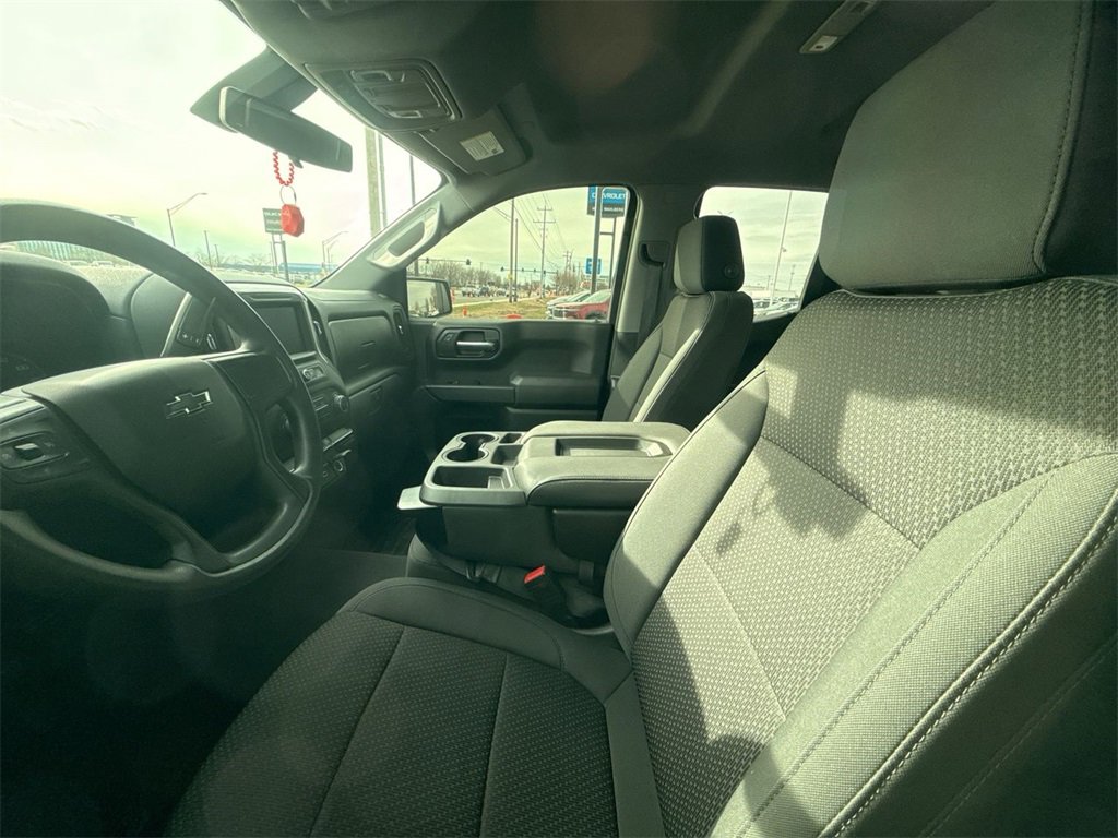 Used 2020 Chevrolet Silverado 1500 Custom Trail Boss w/ Custom Convenience Package image 9