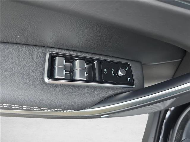 Certified 2025 Jaguar F-PACE R-Dynamic S image 27