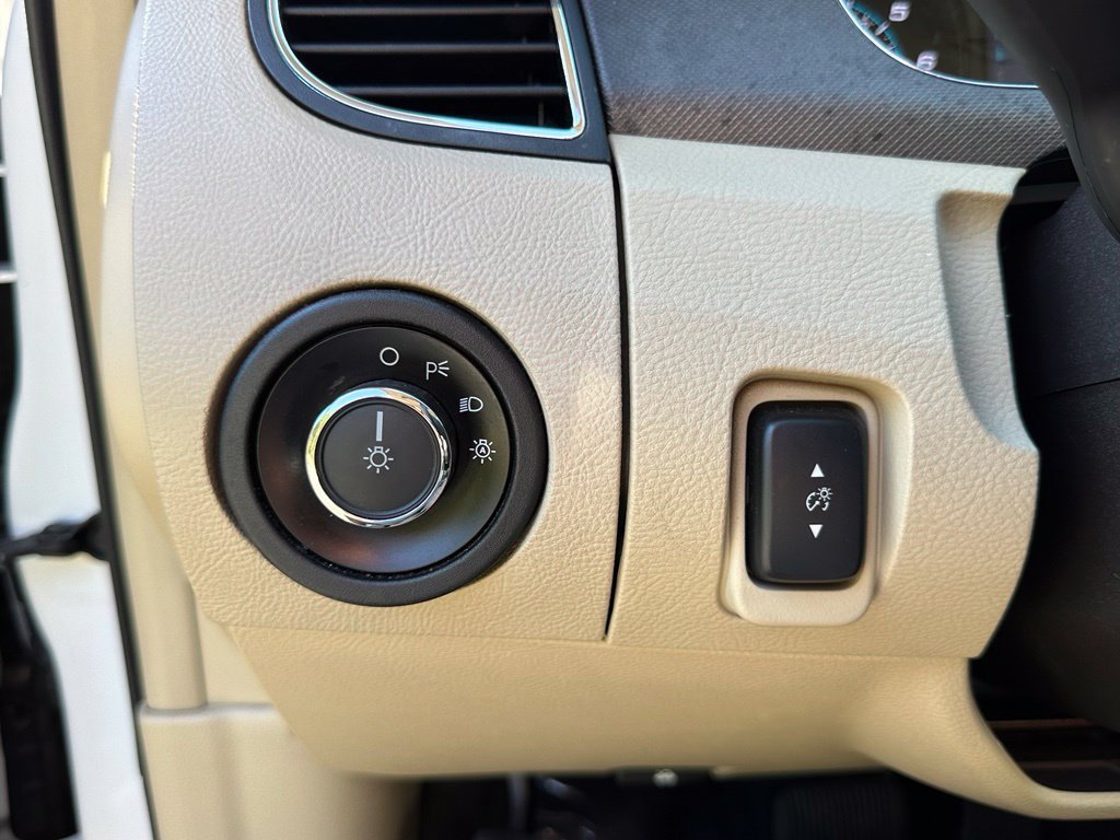 Used 2018 Ford Taurus SE FWD image 29