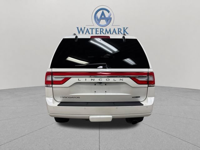 Used 2016 Lincoln Navigator Select AWD/4WD image 4