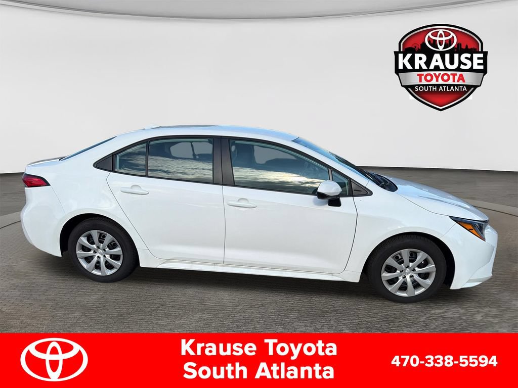 Used 2026 Toyota Corolla LE FWD image 4