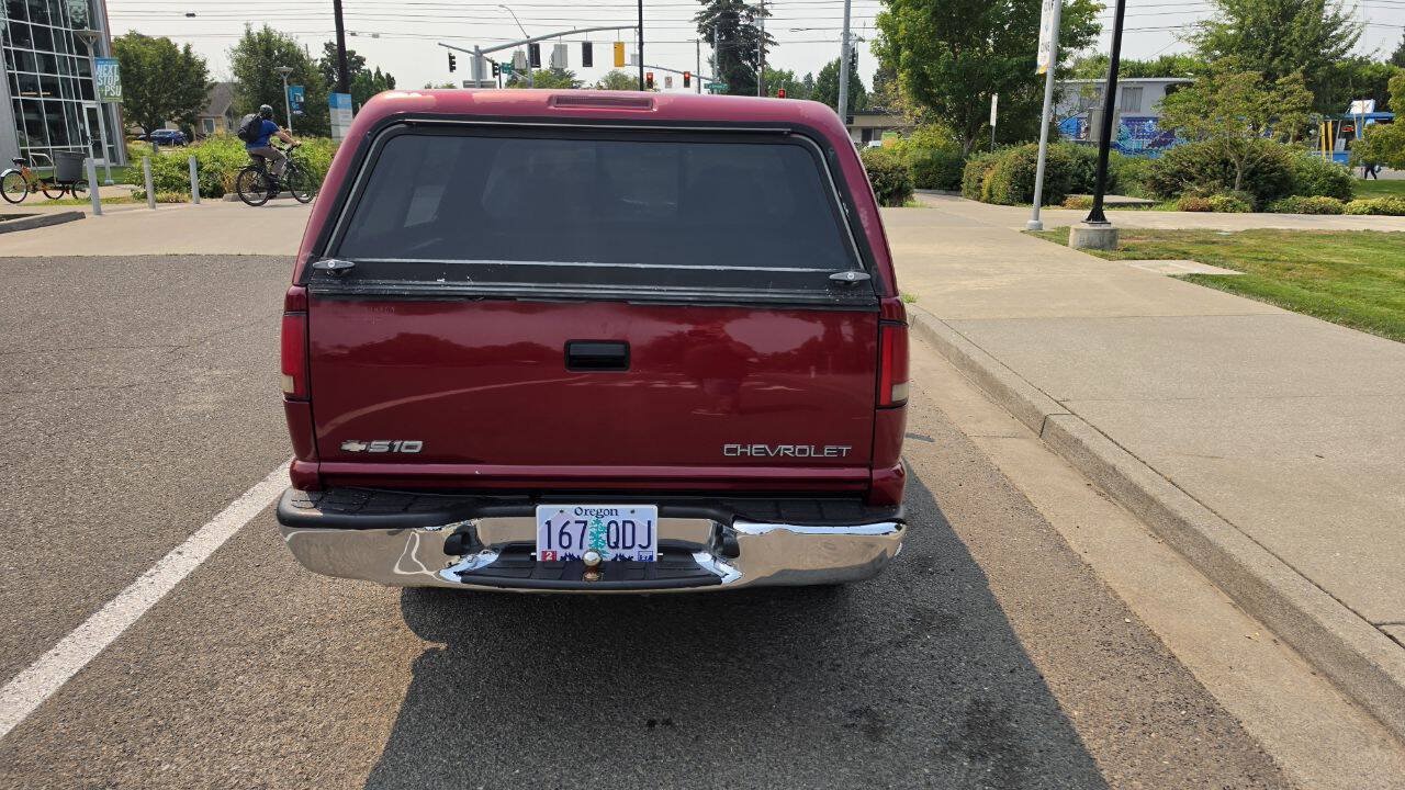 Used 2001 Chevrolet S10 Pickup LS AWD/4WD image 6