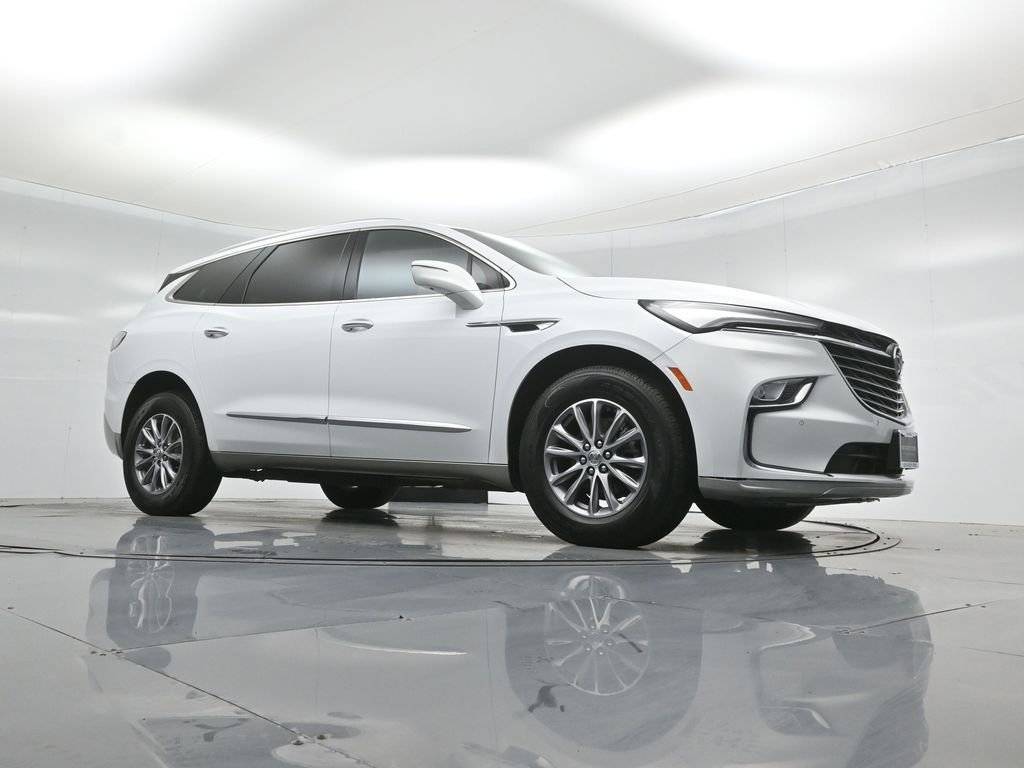 Used 2024 Buick Enclave Premium image 4