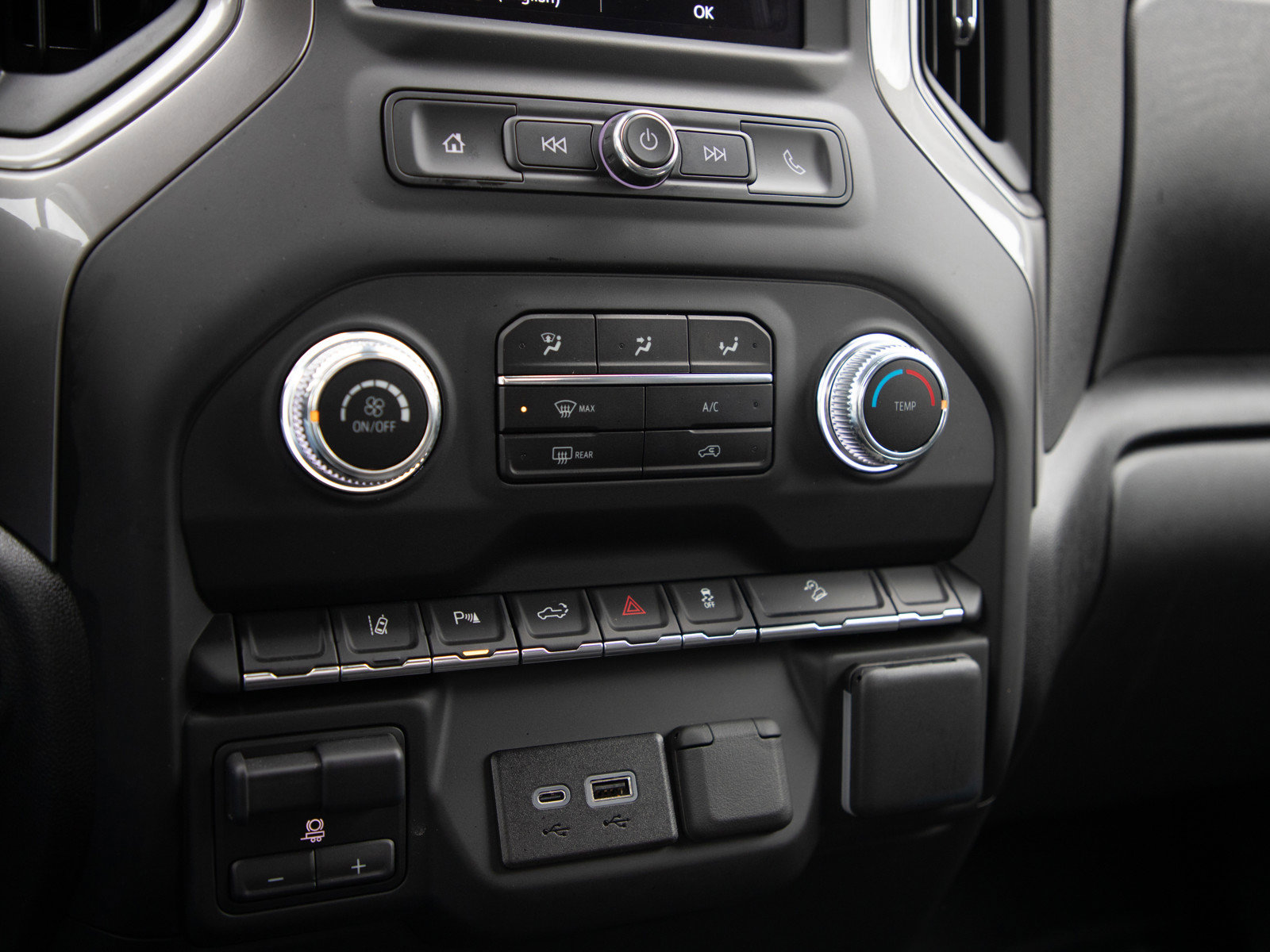 Used 2024 GMC Sierra 2500 Pro w/ 1SA Pro Safety Plus Package image 19