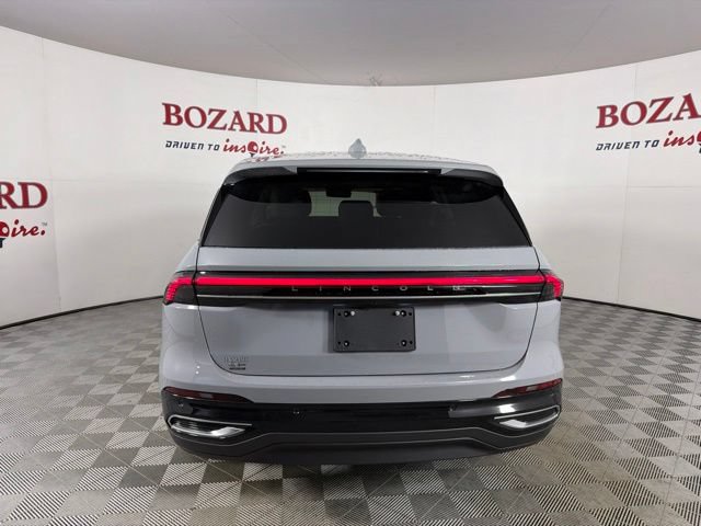 Used 2026 Lincoln Nautilus Premier AWD/4WD image 7