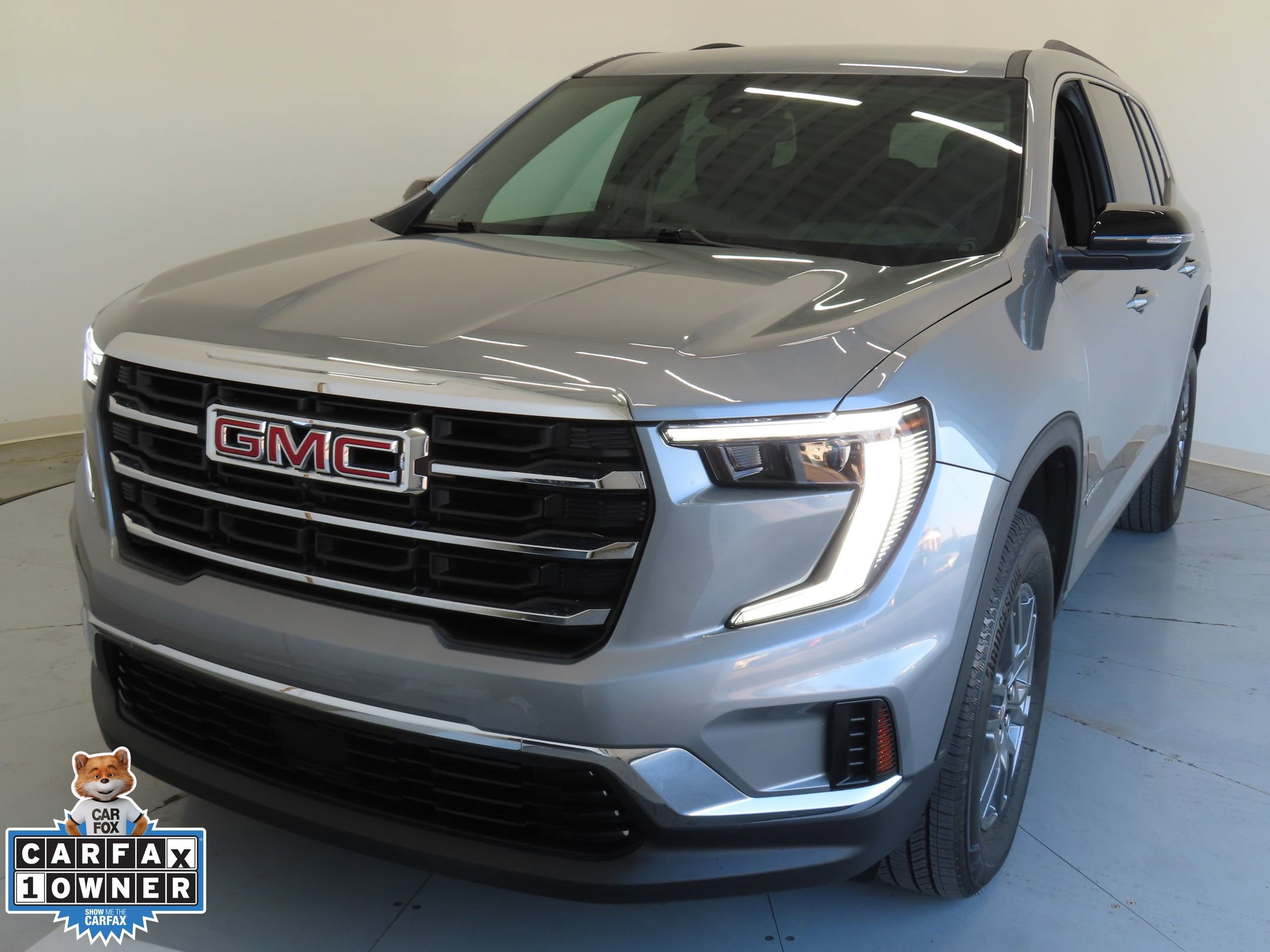 Used 2025 GMC Acadia Elevation image 9