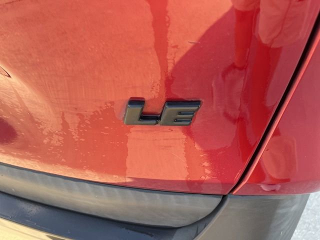 Used 2021 Toyota RAV4 LE FWD image 6