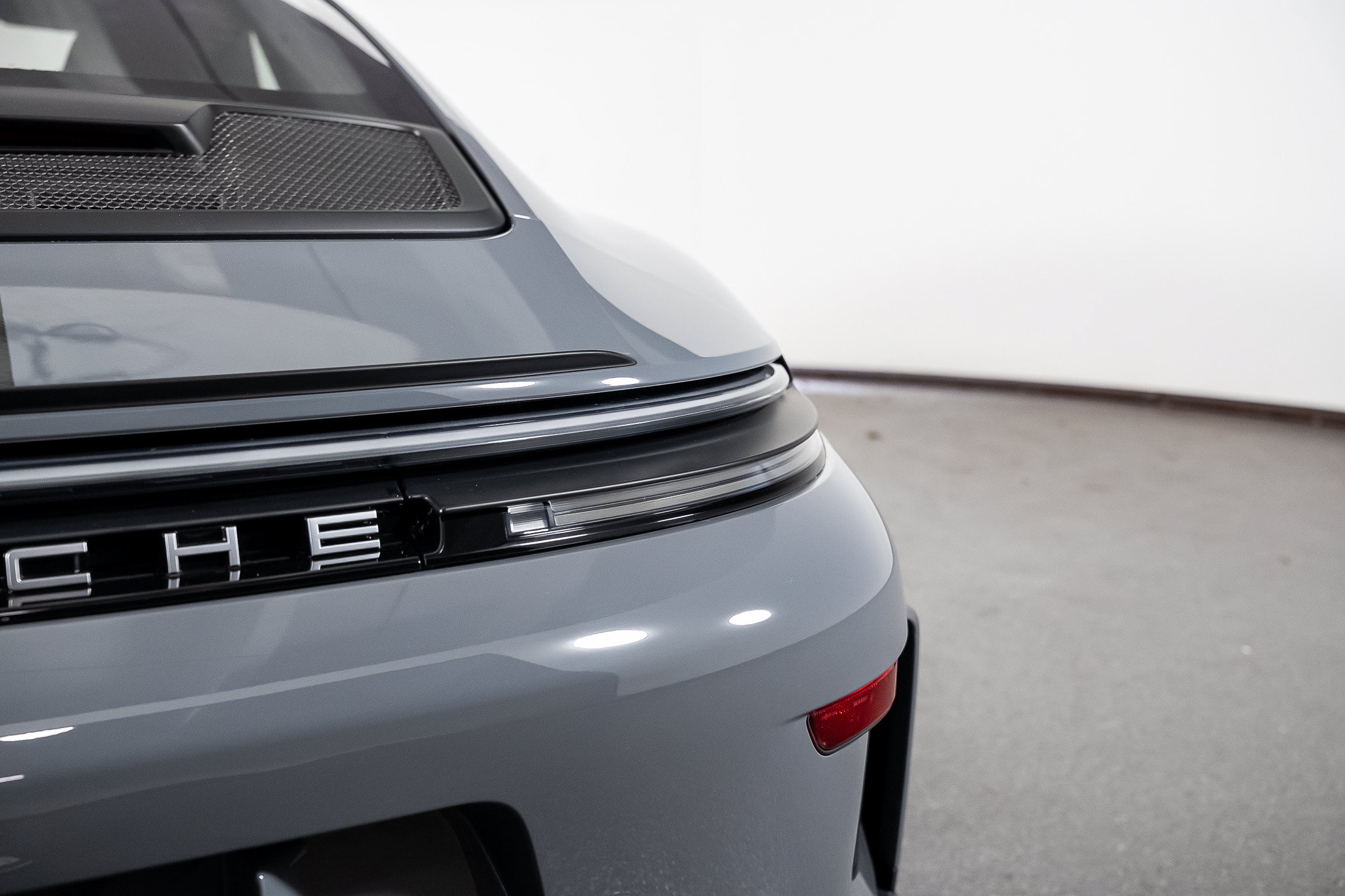 Used 2025 Porsche 911 GT3 RWD image 23