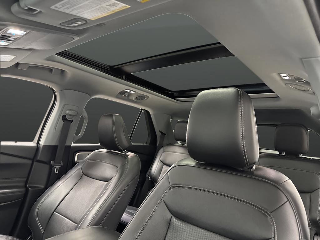 Used 2023 Ford Explorer Limited image 7