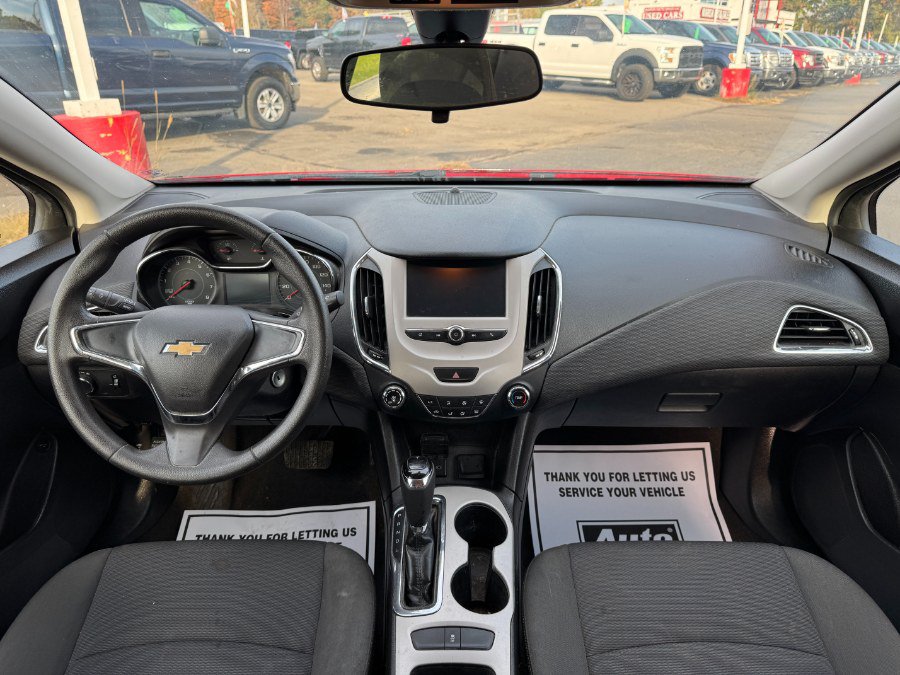 Used 2017 Chevrolet Cruze LS FWD image 20