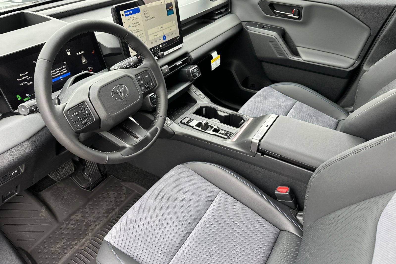 New 2026 Toyota RAV4 XSE w/ Panoramic Sun Roof Package AWD/4WD image 9