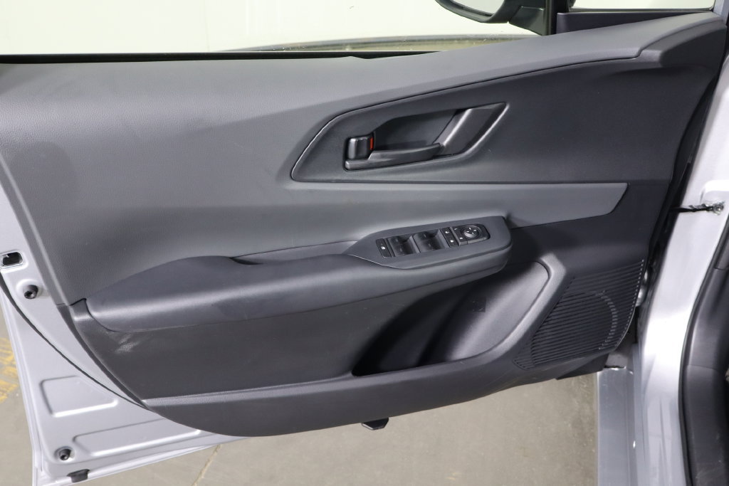 Used 2026 Toyota Prius LE FWD image 19
