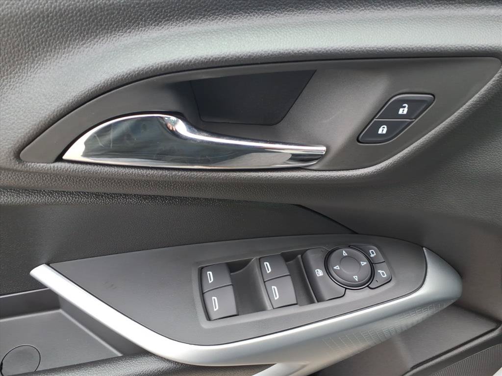 New 2026 Chevrolet Trax LS w/ LS Convenience Package FWD image 10