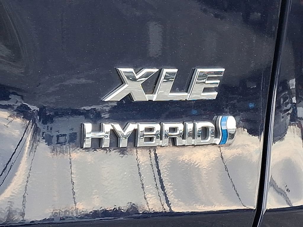 Used 2022 Toyota RAV4 XLE image 29