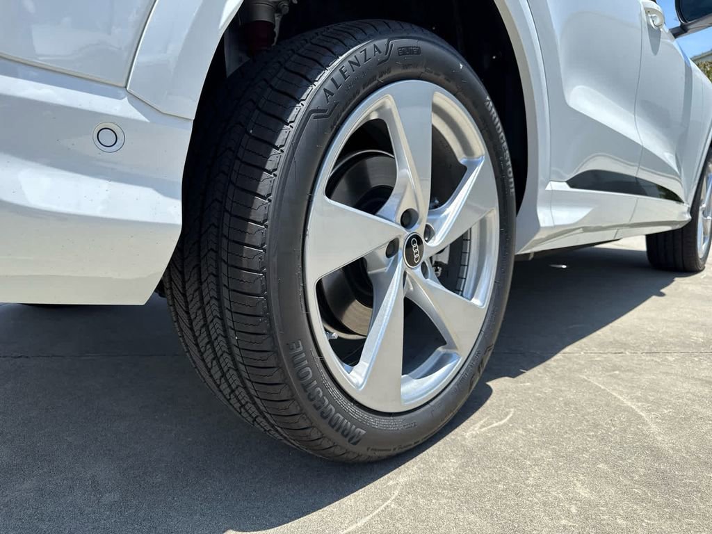 New 2025 Audi Q5 Premium Plus image 11