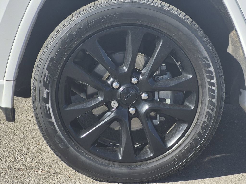 Used 2019 Jeep Grand Cherokee Altitude image 7