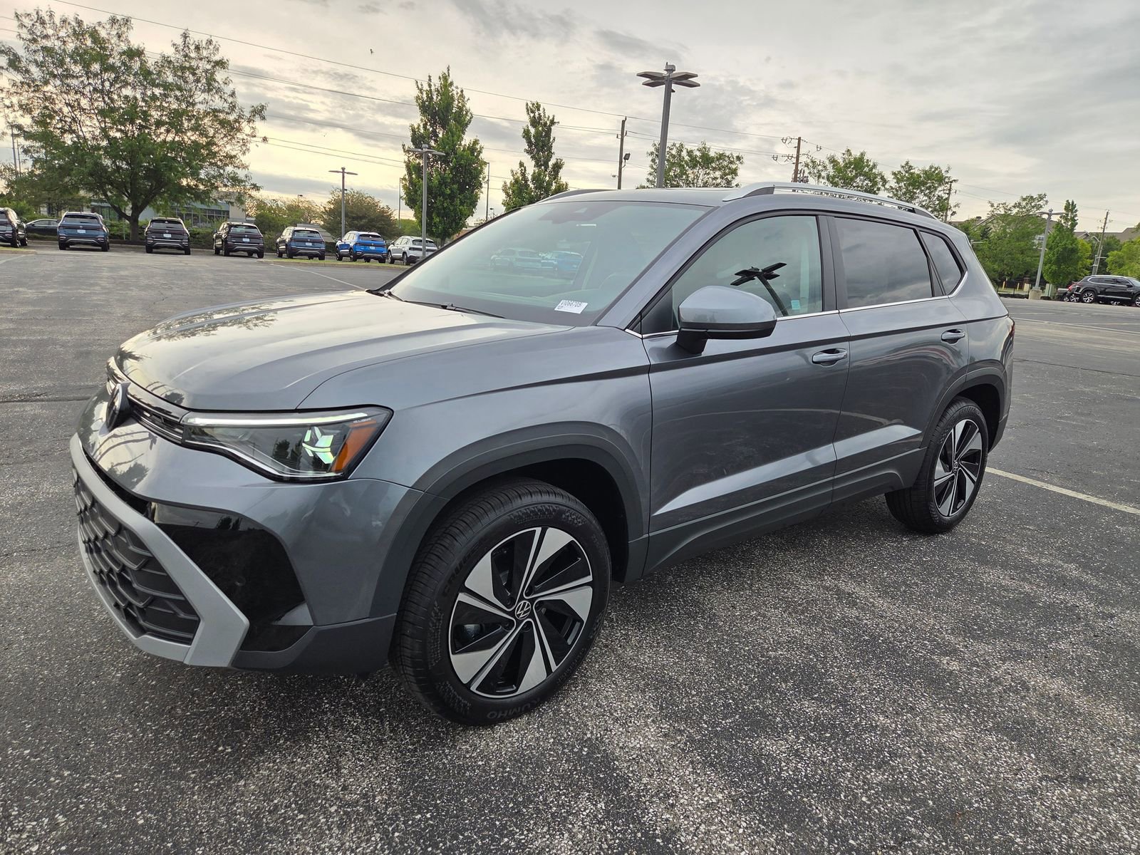 New 2026 Volkswagen Taos SE AWD/4WD image 14
