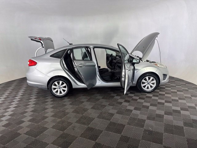 Used 2013 Ford Fiesta SE FWD image 15