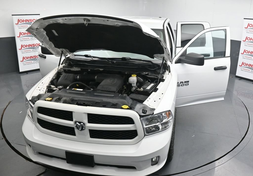 Used 2018 RAM 1500 Express w/ Express Value Package AWD/4WD image 40