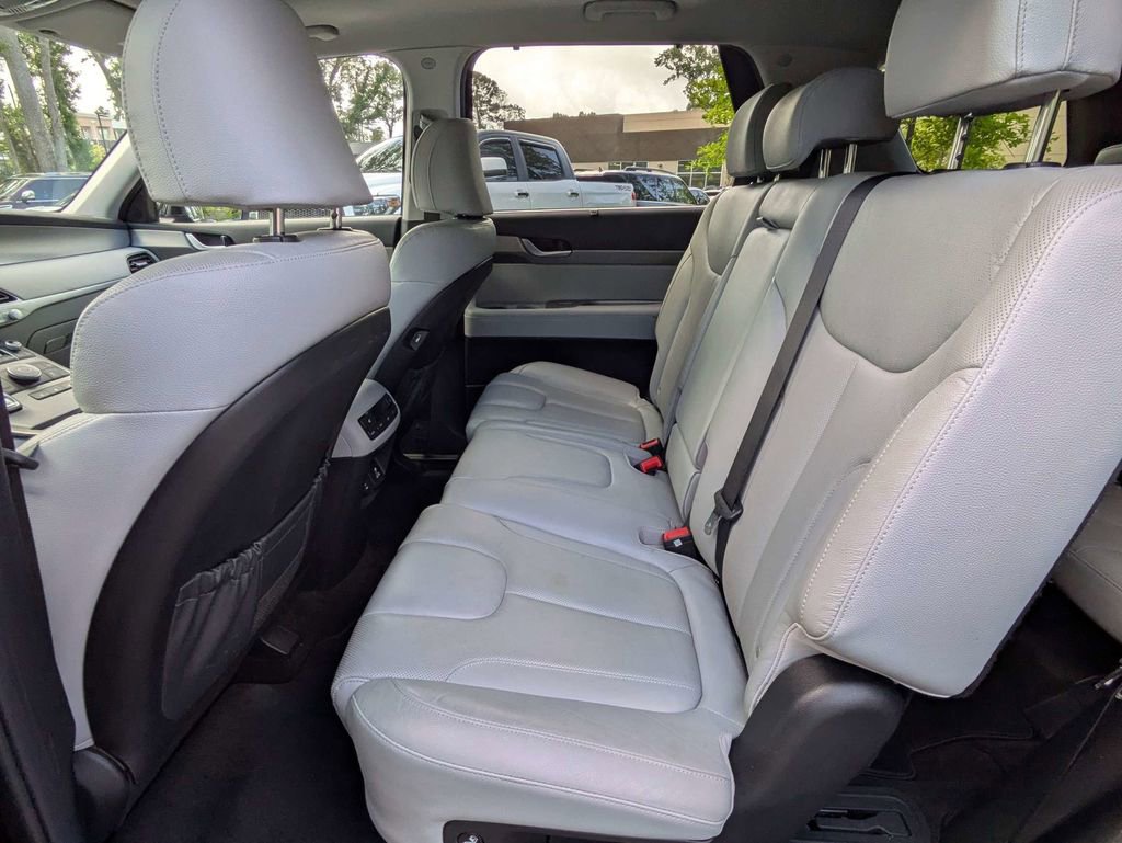 Used 2021 Hyundai Palisade SEL w/ Cargo Package FWD image 13