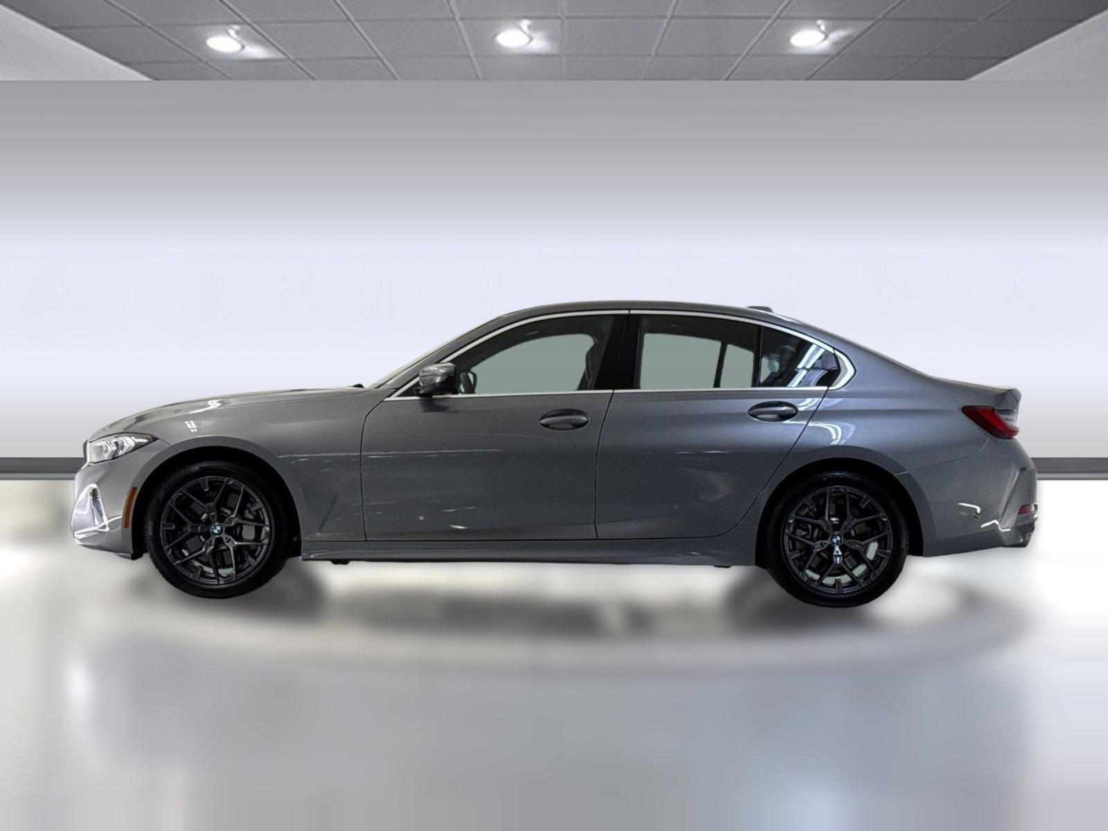 Used 2025 BMW 330i Sedan w/ Convenience Package RWD image 2