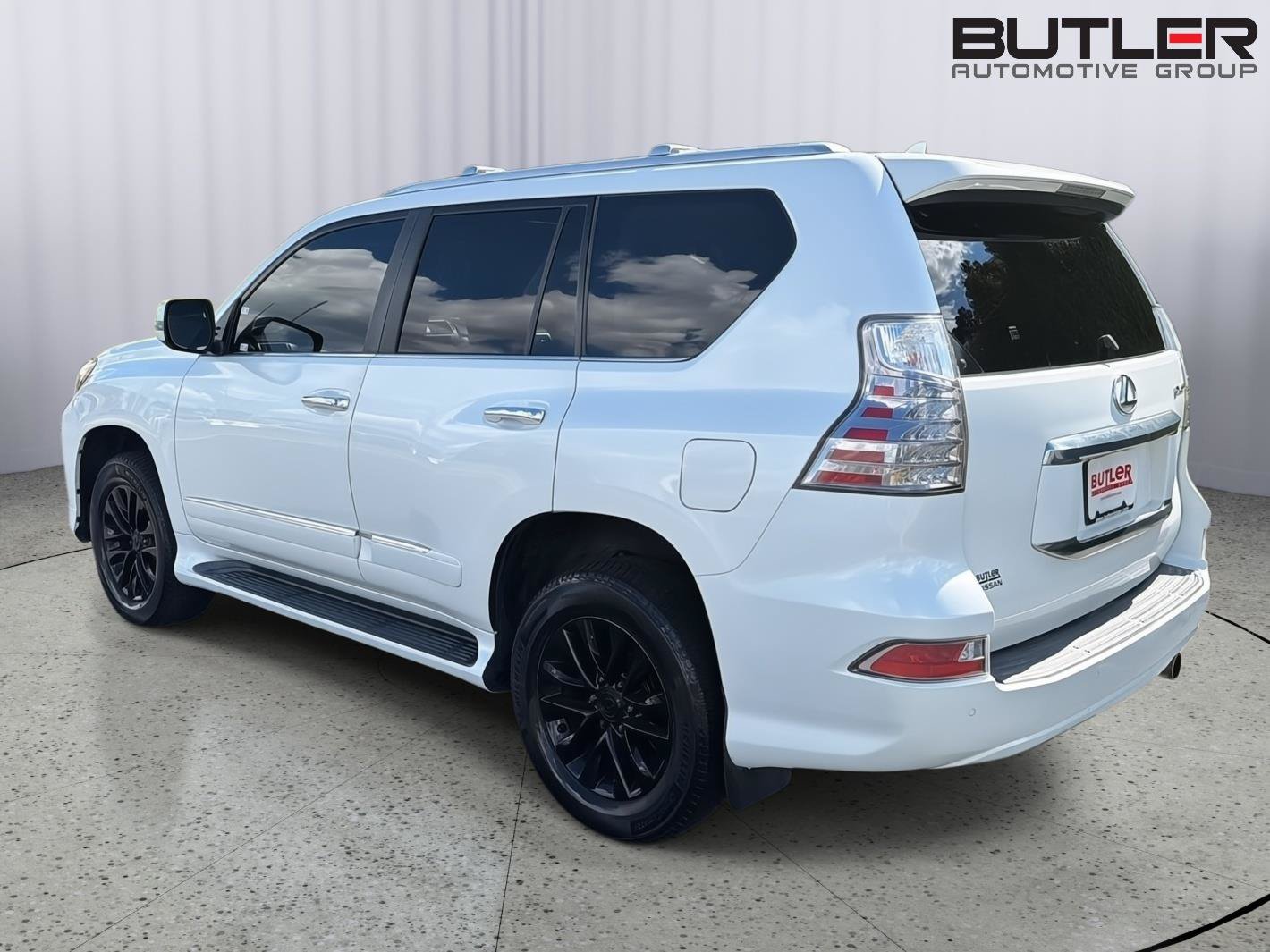 Used 2015 Lexus GX 460 w/ Premium Package AWD/4WD image 4