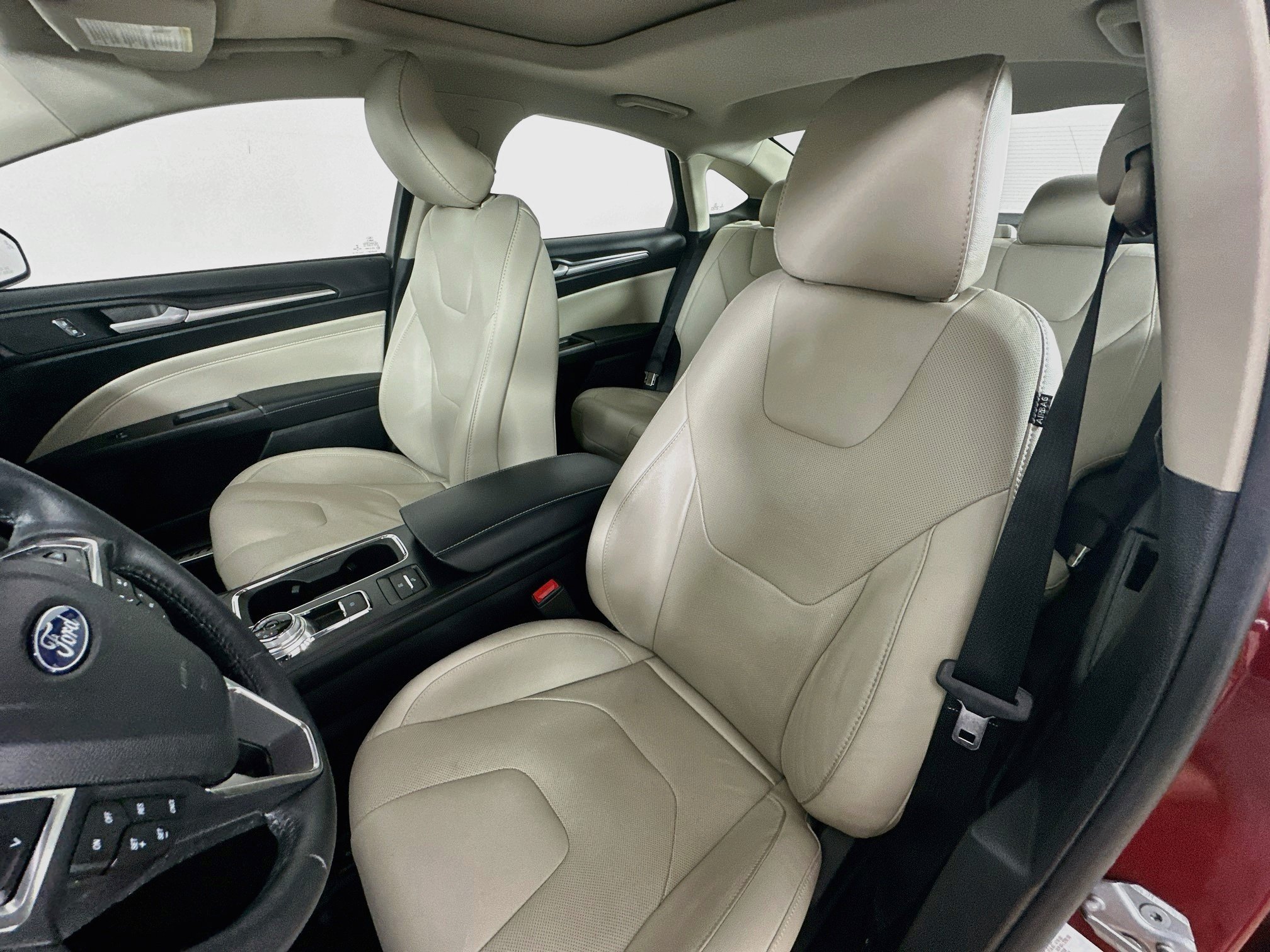 Used 2018 Ford Fusion Titanium FWD image 27
