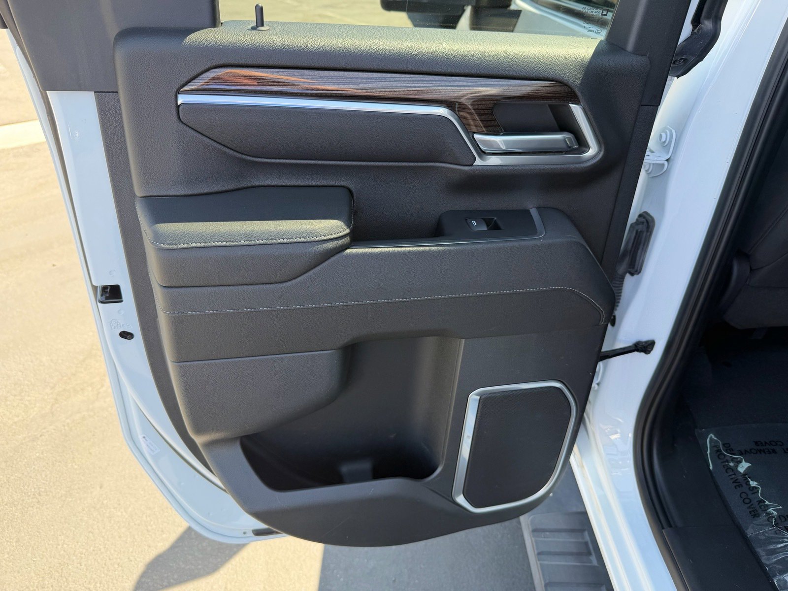 Used 2024 Chevrolet Silverado 2500 LT AWD/4WD image 18