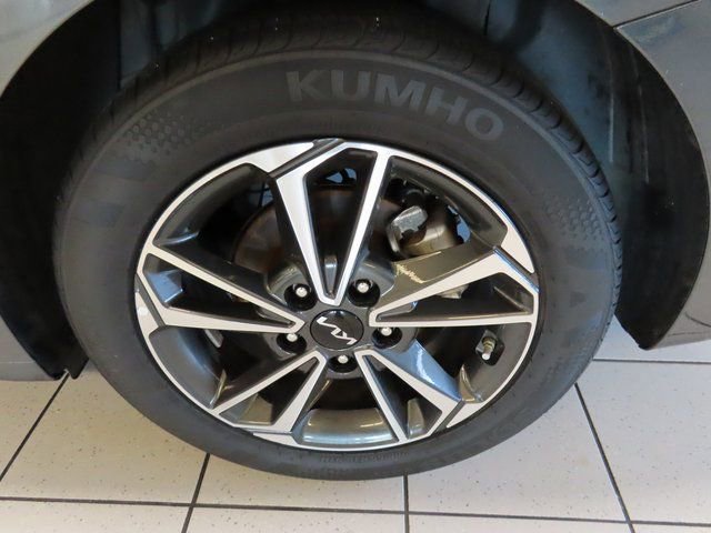 Used 2023 Kia Forte LXS FWD image 15
