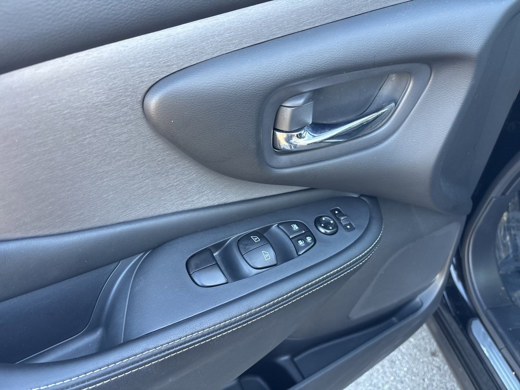 Used 2024 Nissan Murano SV image 19