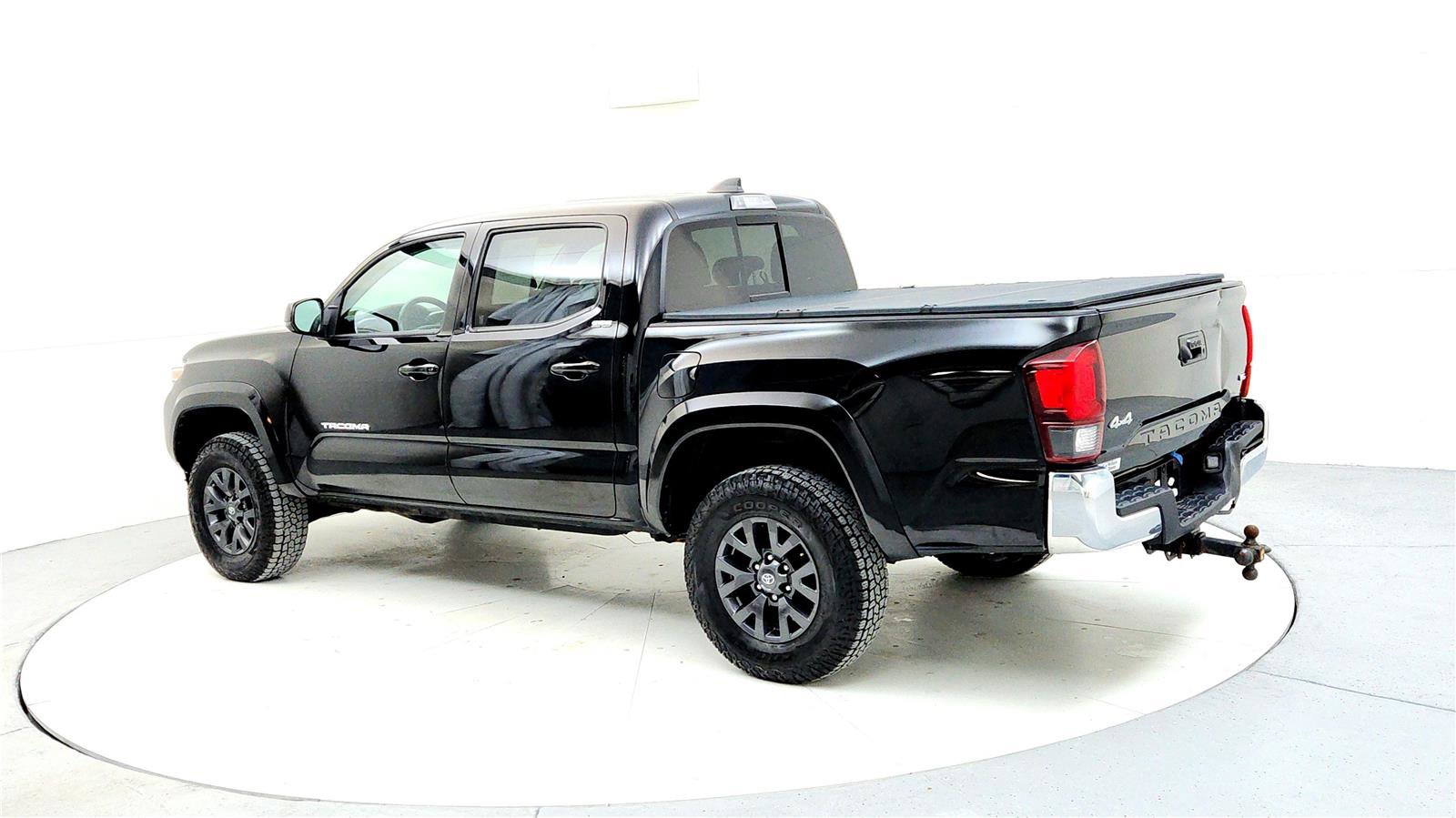 Certified 2021 Toyota Tacoma SR5 image 4